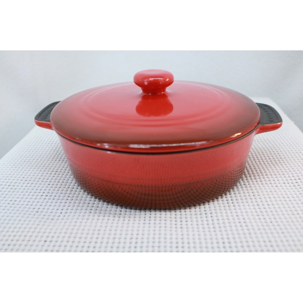 Le Creuset Casserole Dish Unisex 8" Red Round Dutch Oven Stoneware Lidded Pot